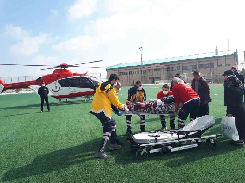 Konya’da kalp krizi geçiren hastaya hava ambulansı
