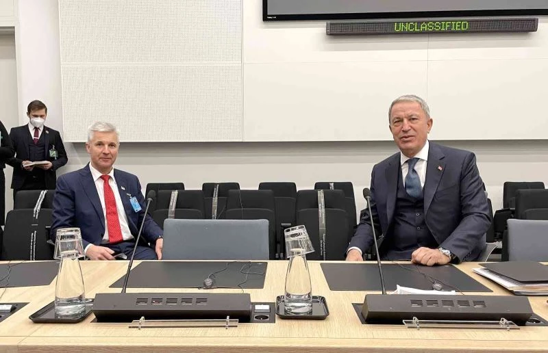 Milli Savunma Bakanı Akar, Letonya Savunma Bakanı Pabriks ile görüştü
