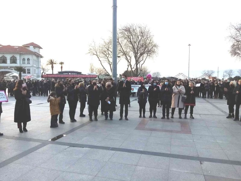 Bandırma’da Hazal Alpyörük cinayeti protesto edildi

