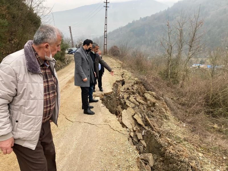 Kaymakam Erdem, heyelan bölgelerini inceledi
