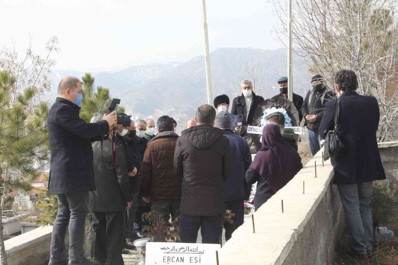 Terör saldırısında şehit düşen Cumali Akman mezarı başında anıldı
