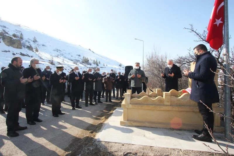 Kurtuluş etkinliklerinin 3’ncü gününde milli kahramanlar kabirleri başında anıldı
