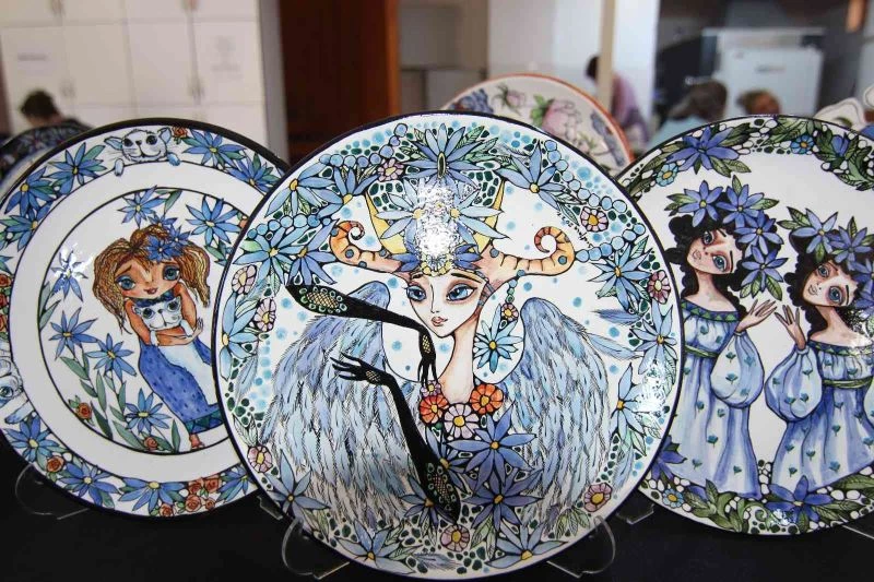 Alanya Belediyesi  Çini Kursu aile bütçesine katkı sağlıyor
