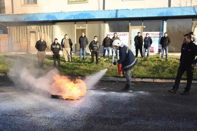 Düzce itfaiyesinden KYK’da uygulamalı tatbikat
