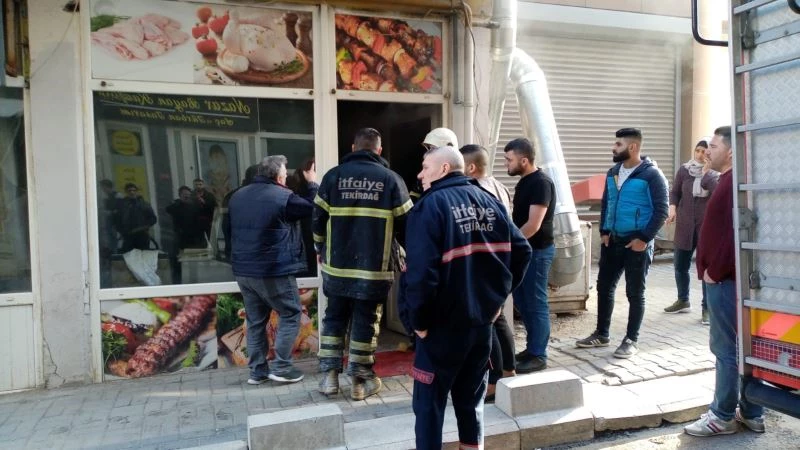 Açık unutulan fritöz yangın paniğine neden oldu
