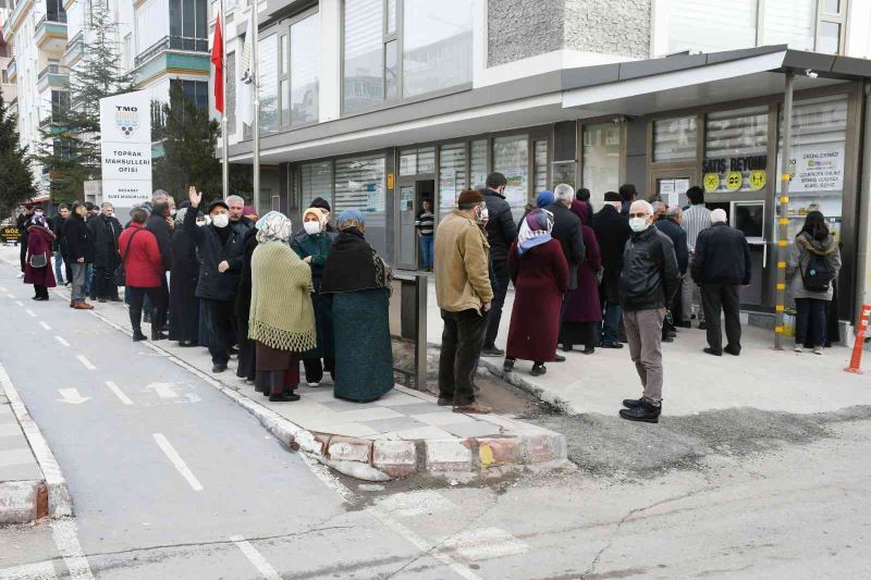 TMO’nun indirimli ürünlerine büyük ilgi
