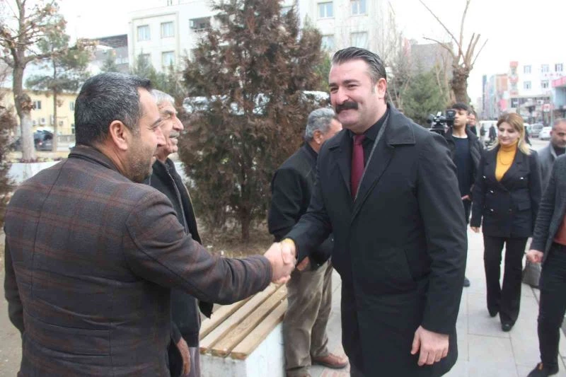 AK Partili Yağmur, esnafların sorunlarını dinledi
