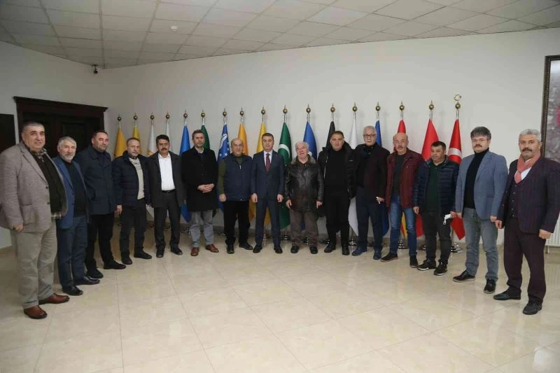 Başkan Ramazan Şimşek hemşehri derneklerine projelerini anlattı
