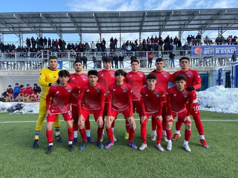 Kahramankazan Belediyespor U-18 futbol takımı namağlup şampiyon
