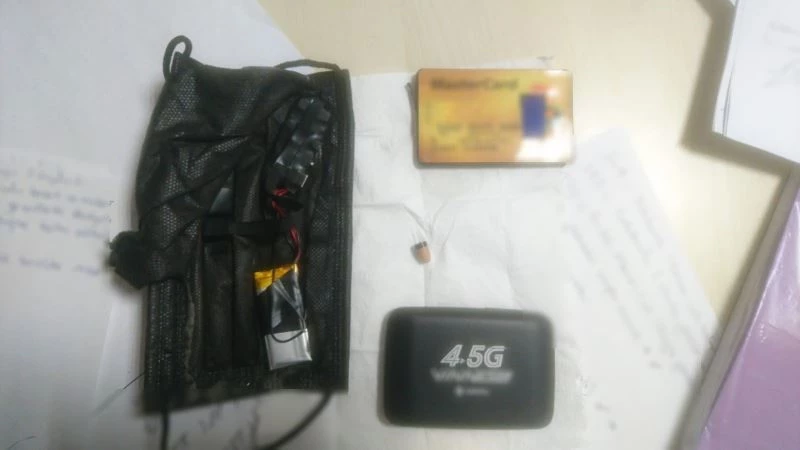 Maltepe’de ehliyet sınavına kopya düzeneğiyle giren şahıs yakalandı
