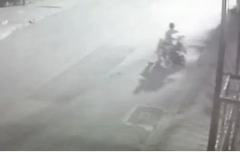 52 suç kaydı bulunan hırsız, bu kez engellinin akülü arabasını çaldı
