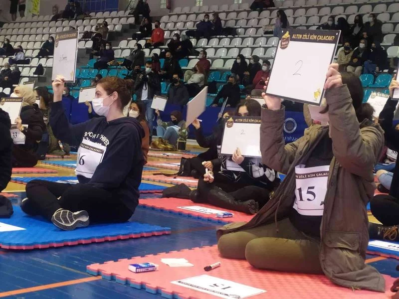 Başkentli gençler “altın zili” çalma mücadelesi verdi
