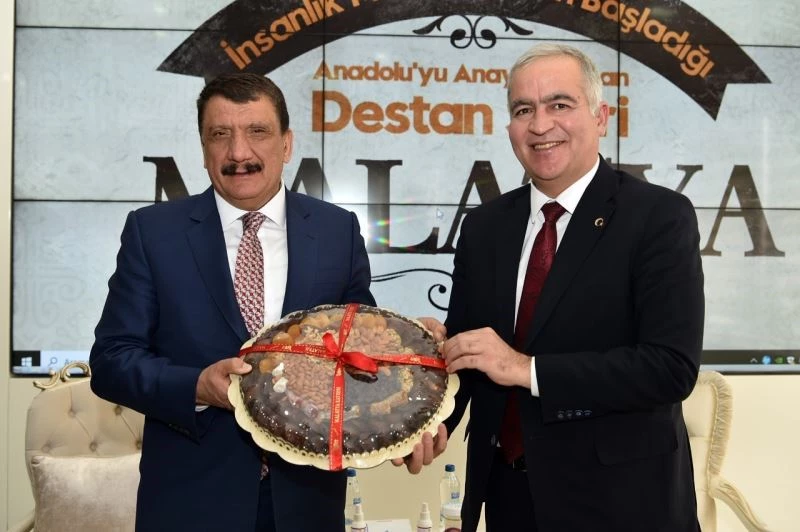 Bakan Yardımcısı Ergüneş’ten Başkan Gürkan’a ziyaret
