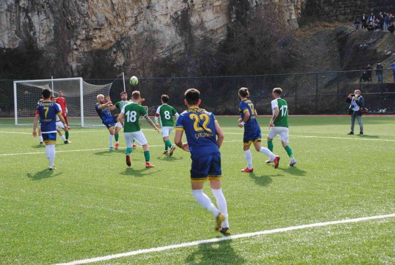 Çaycumaspor, Kozlu Belediyespor karşısında 4-1 mağlup oldu
