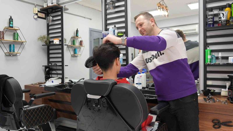 Yunusemre Belediyesi 2 bin çocuğun saç tıraşını ücretsiz yaptırdı
