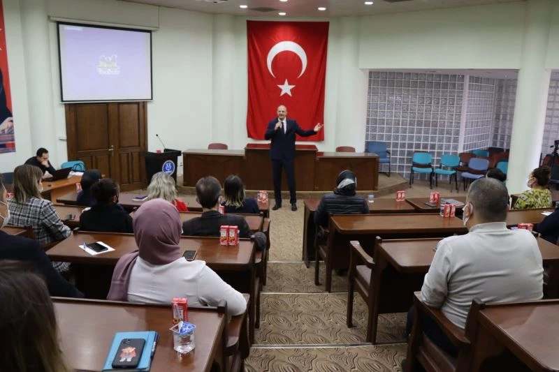 Nazilli Belediye personeline protokol ve etik kuralları anlatıldı
