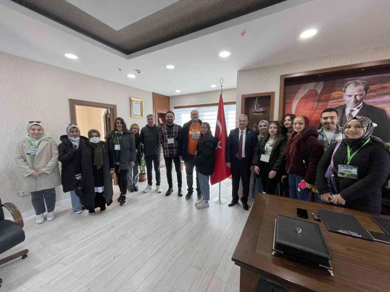 Üniversiteli öğrencilerden Hopa’ya özel ziyaret
