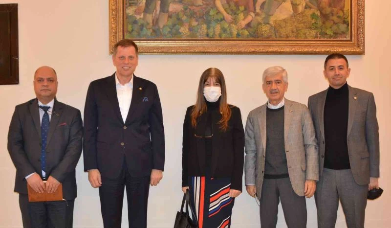 Manisa Ticaret Borsası’nda ’Yeni teşvikler ve çalışma hayatı’ istişare edildi
