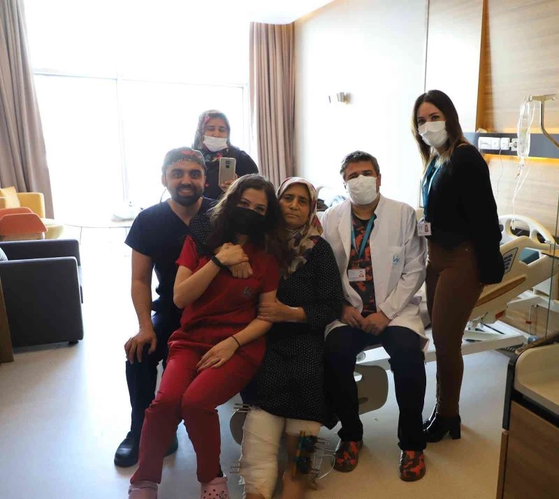 Fabrika işçisinin kopan ayağı Gaziantep’te mikro cerrahi tekniğiyle dikildi
