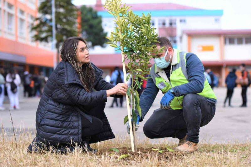 Altınordu’da okul bahçeleri yeşilleniyor
