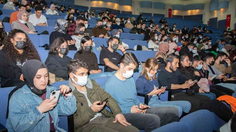 Dışişleri Bakan Yardımcısı Kaymakcı, Selçuk Üniversitesinde
