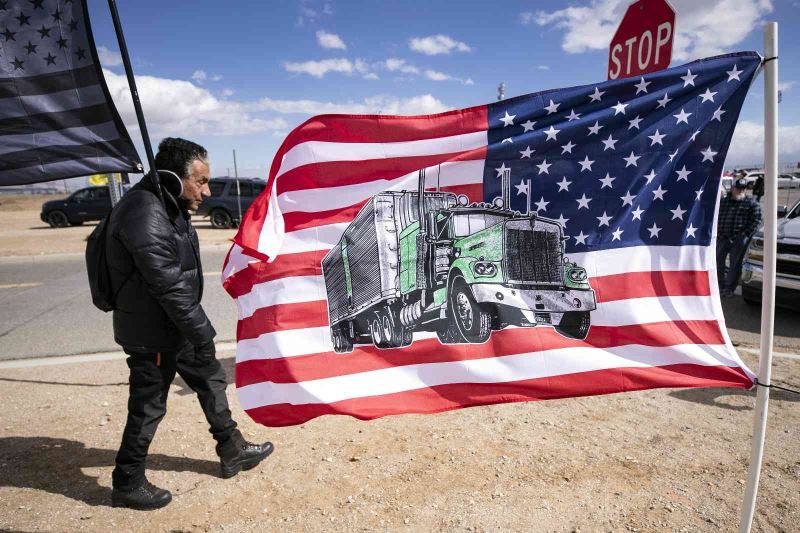 Washington DC’de kamyoncuların protestosuna karşı 700 Ulusal Muhafız görevlendirildi
