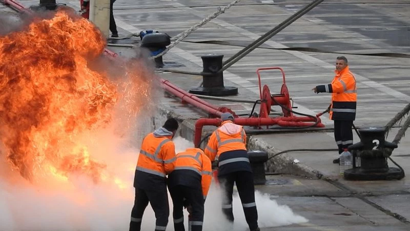 Çeşme Ulusoy Limanı’nda nefes kesen anlar
