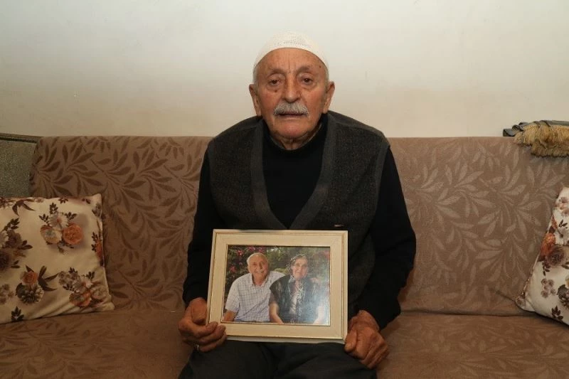 60 yıl sonra tek karede buluştular
