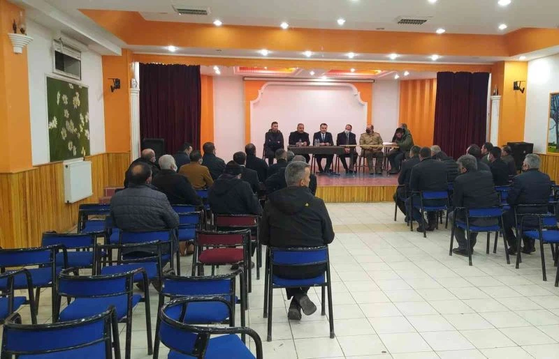 Tercan’da sulama kanalları değerlendirme toplantısı yapıldı
