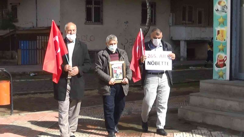 Evlat nöbetindeki ailelerin direnişi zaferle sonuçlanıyor, evlat nöbetine katılım devam ediyor
