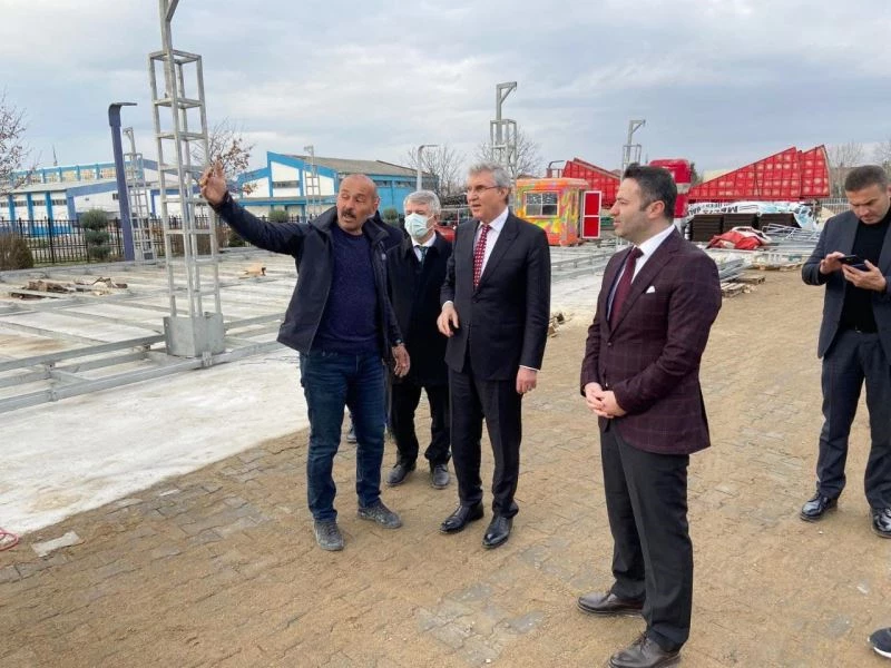 Şehrin yeni lunaparkı Sakarya Park’ta hızla yükseliyor
