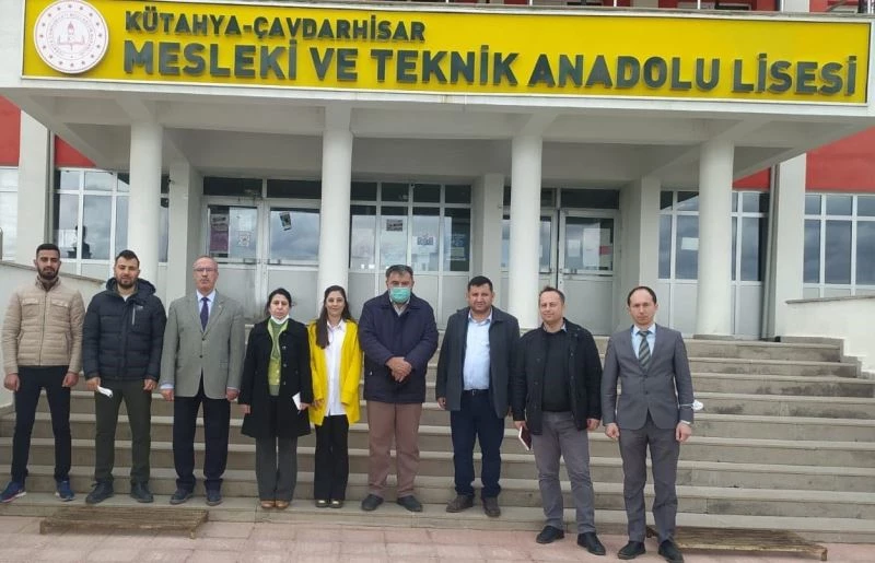 Çavdarhisar’da okul arazisinde uygulanabilecek projeler masaya yatırıldı
