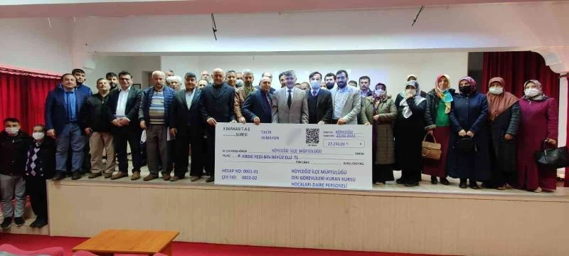 Köyceğiz’de müftülük personellerinden cami tadilatına destek
