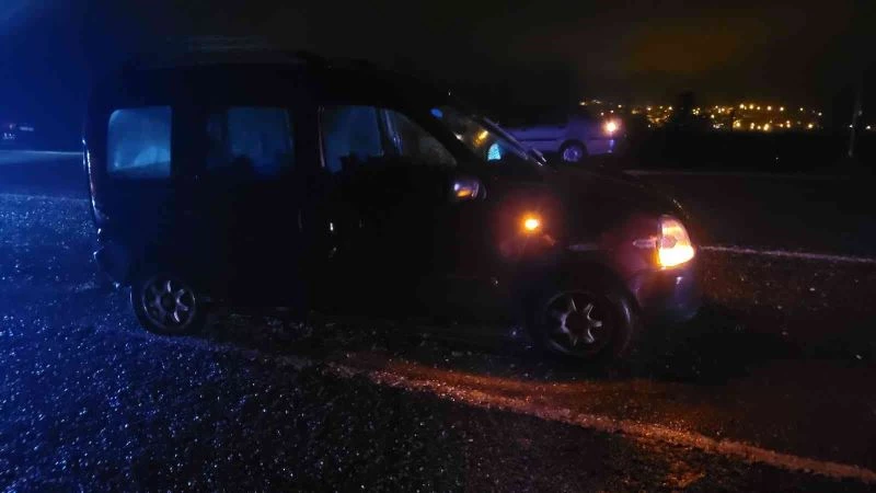 İki araç çarpıştı; olayın şokuyla 600 metre uzakta bulundu
