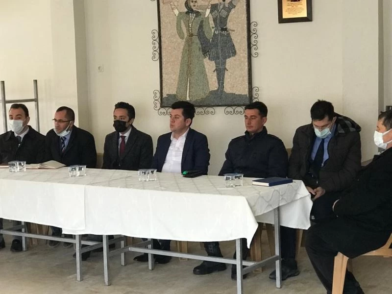 Kaymakam Kapar, köy sakinlerinin taleplerini dinledi
