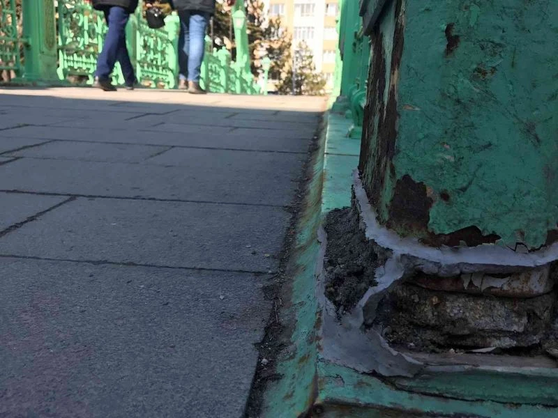 Eskişehir’de köprüler bakımsız kaldı
