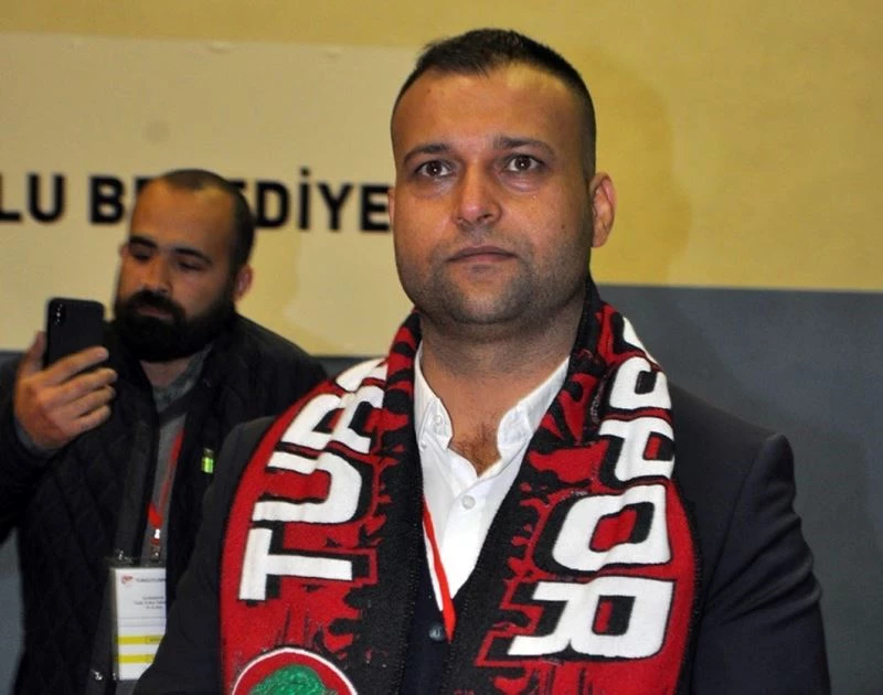 Turgutluspor, futbolcu ve çalışanlarının alacaklarının tamamını ödedi
