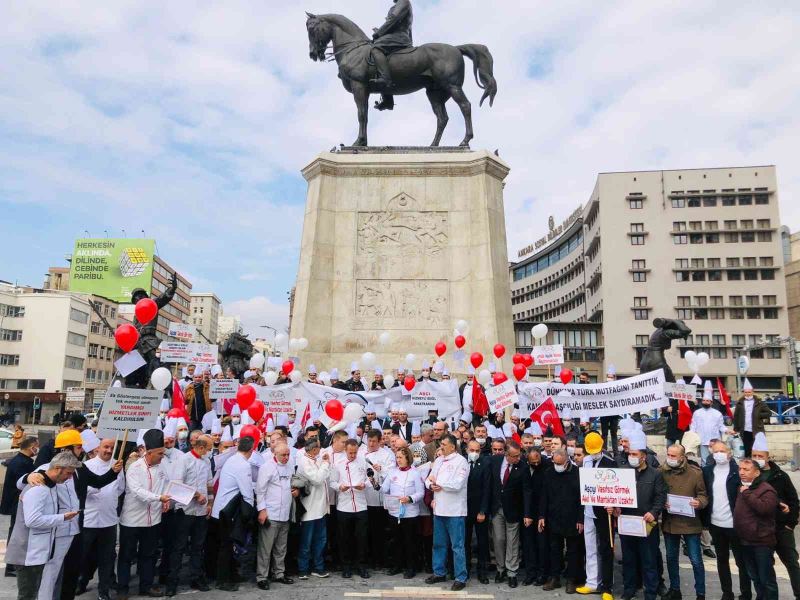 Türkiye’nin dört bir yanından gelen aşçılar Ulus’ta buluştu
