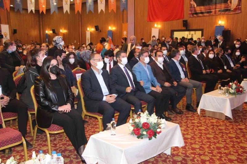 Mehmet Özhaseki: “Okların hedefinde Recep Tayyip Erdoğan var”
