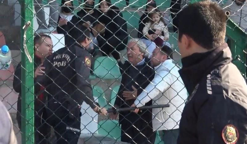 Bilecik’te 6 itfaiye personelini hastanelik eden polisler hakkında soruşturma başlatıldı
