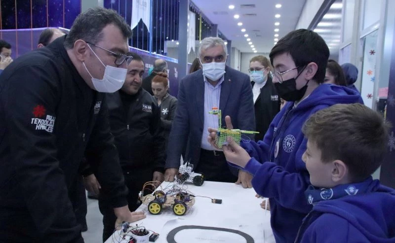 TÜBİTAK başkanı Prof. Dr. Mandal’dan Başkan Sekmen’e övgü
