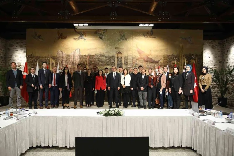 Bakan Kasapoğlu, yabancı yayın kuruluşlarının mensupları ile bir araya geldi
