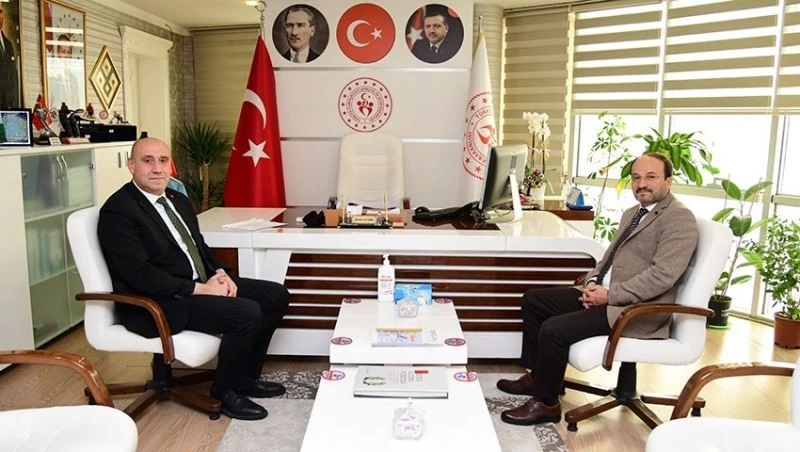 Rektör Çakmak’tan Erzurum İl Gençlik ve Spor İl Müdürüne hayırlı olsun ziyareti
