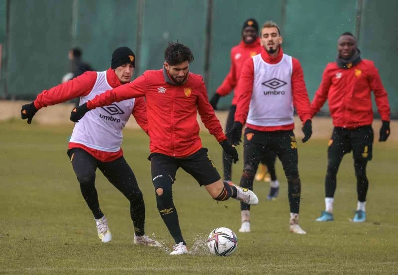 Göztepe, derbiye hazırlanıyor
