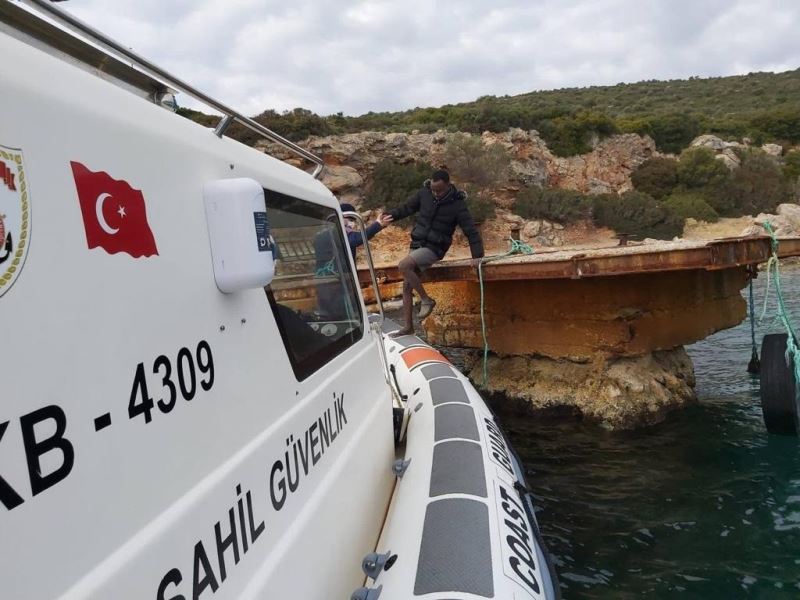 Yunanistan unsurlarınca denize atılan göçmenin cansız bedeni bulundu
