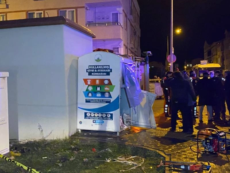 Bursa’da kullanılmış giysi ve ayakkabı kutusunun kapağına sıkışarak feci şekilde hayatını kaybetti

