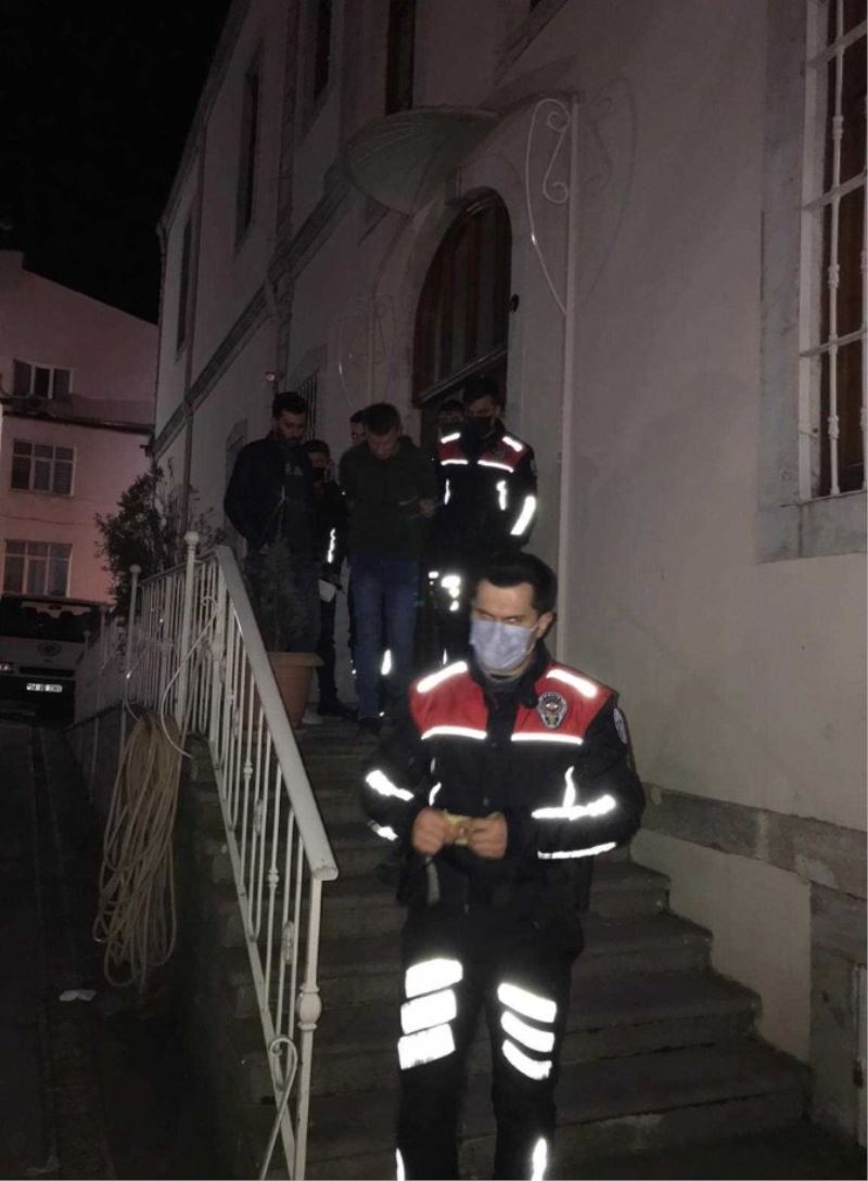Sinop’ta ‘kasten öldürme, yaralama ve tehdit’ suçlarından aranan şahıs tutuklandı
