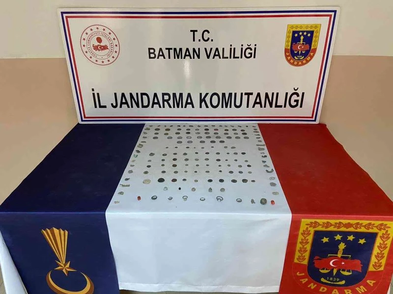Batman’da çok sayıda tarihi eser niteliği taşıyan objeler ele geçirildi
