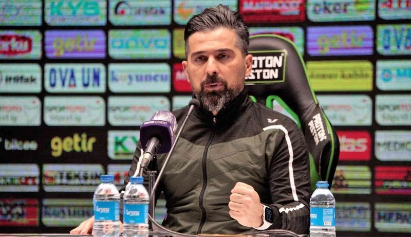 İlhan Palut: “Skoru artıramasak da maçı 1-0 kazanmayı bildik”
