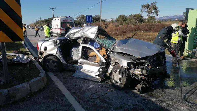 Dede ve babaanne torunları ile gittikleri hastane dönüşünde hayatını kaybetti
